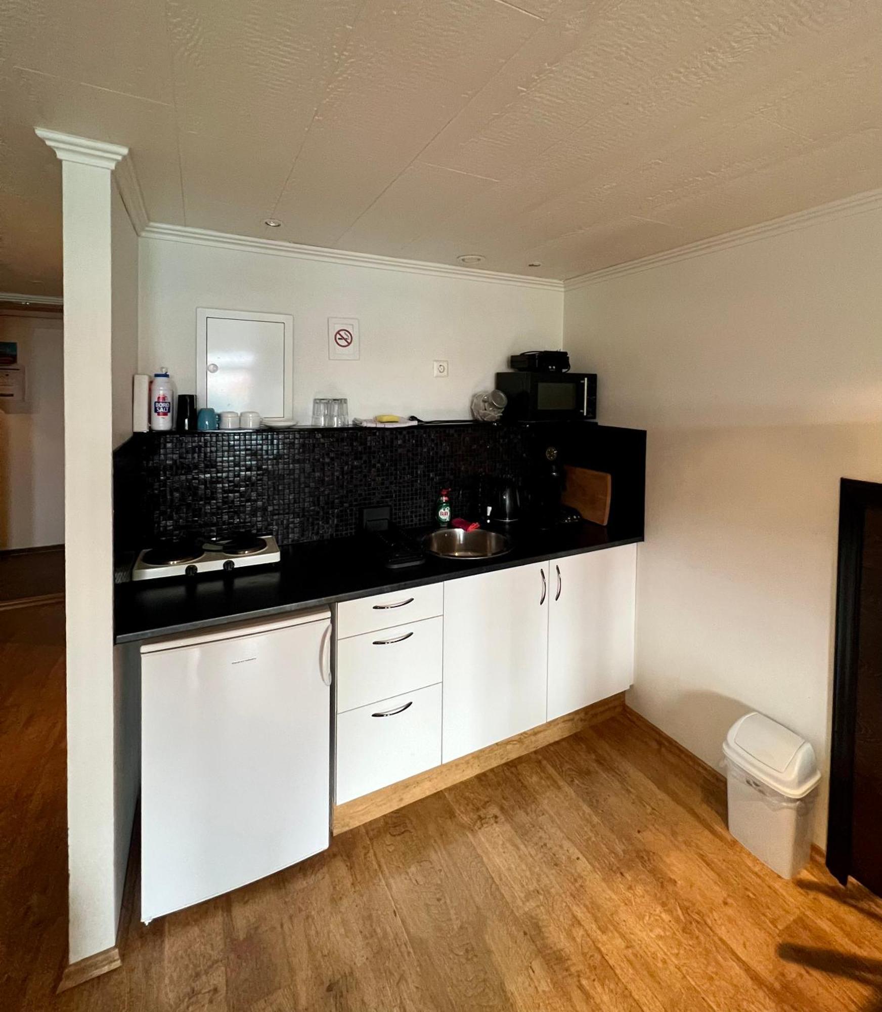Art Hostel And Apartments Stokkseyri 외부 사진